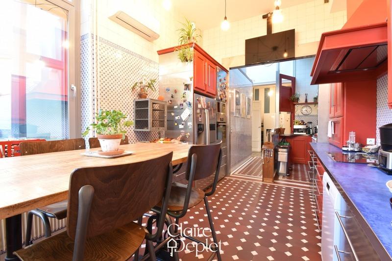 Maison bourgeoise - 325 m² - 9 pièces