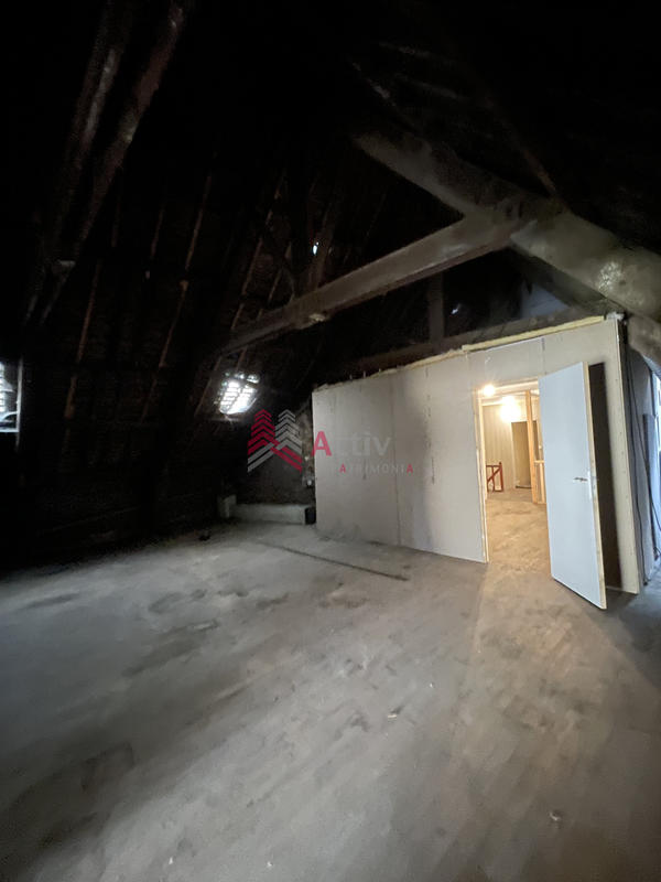 Immeuble - 223 m² - 10 pièces