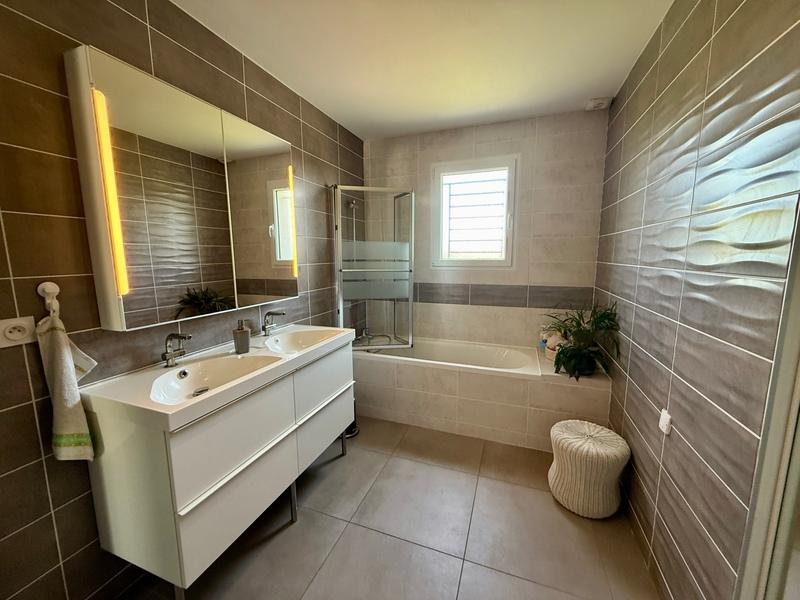 Villa - 144 m² - 6 pièces