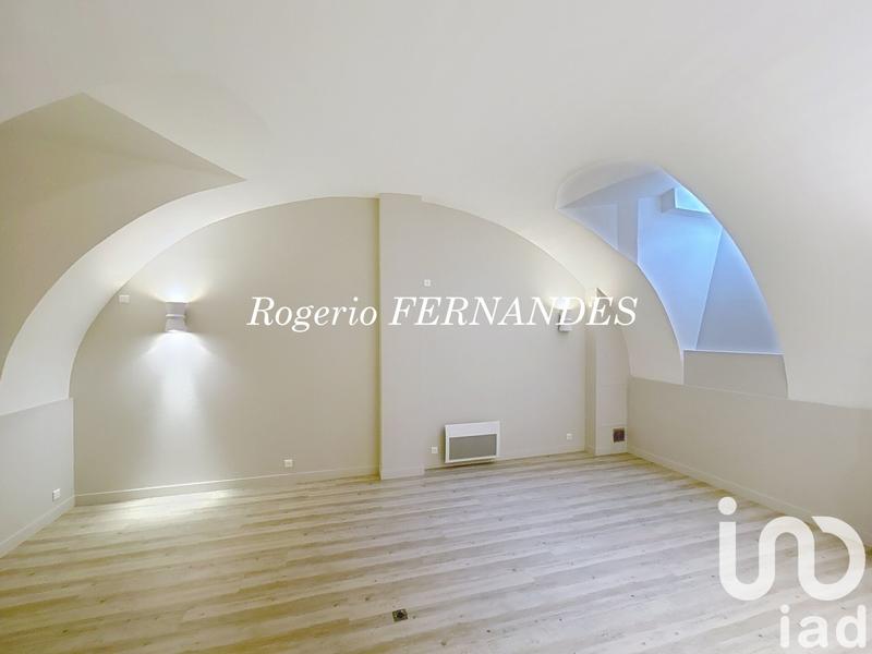 Appartement - 93 m² - 8 pièces