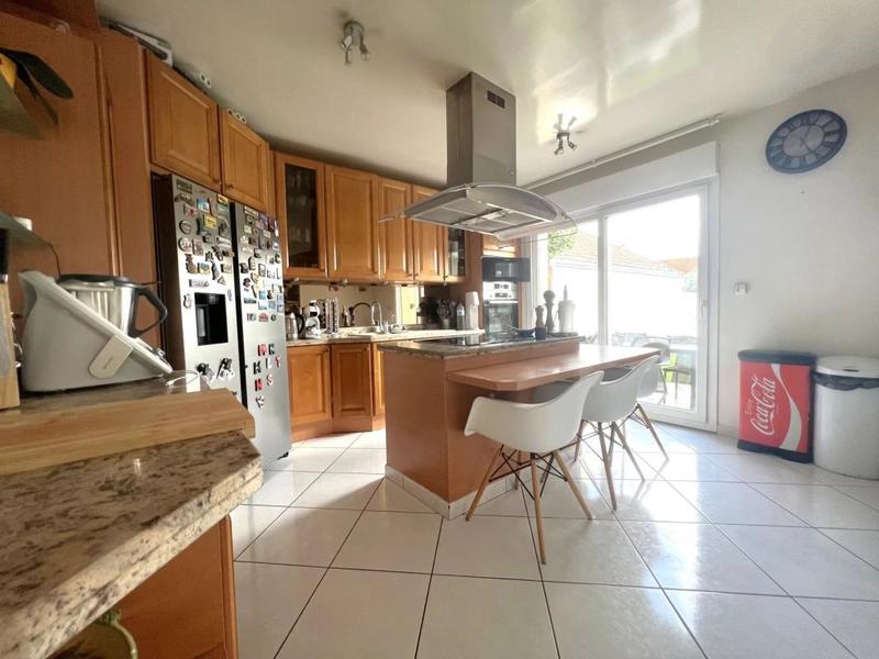 Propriété - 175 m² - 8 pièces