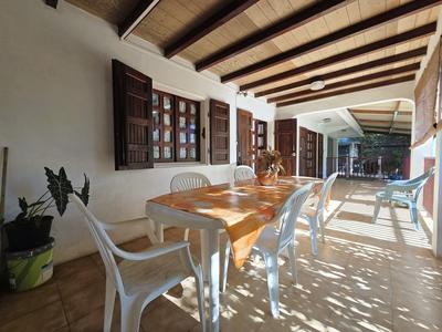 Maison - 215 m² - 10 pièces