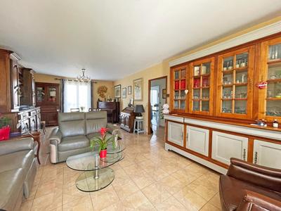 Maison - 166 m² - 4 pièces