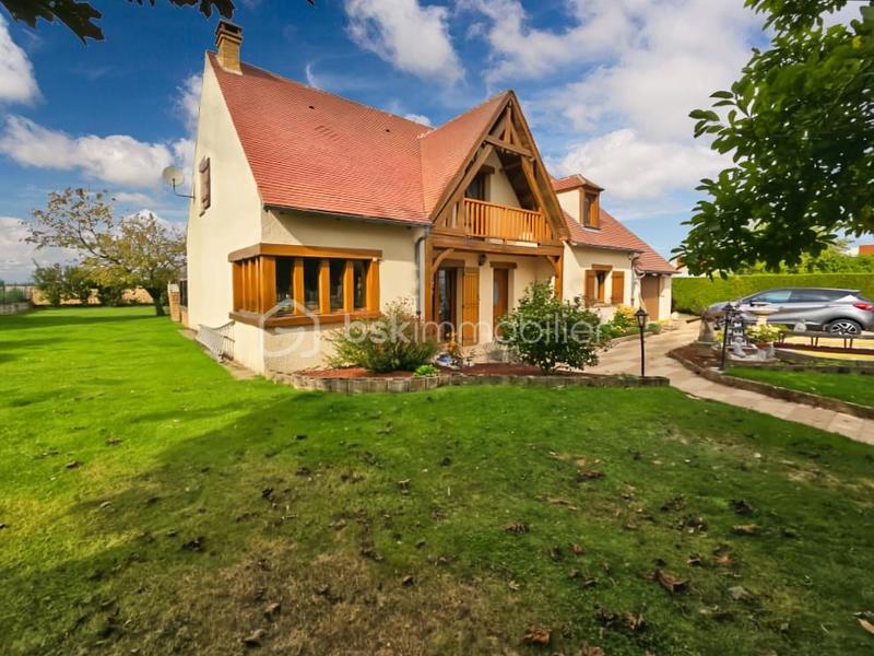 Maison - 140 m² - 10 pièces