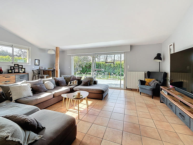 Maison - 180 m² - 6 pièces