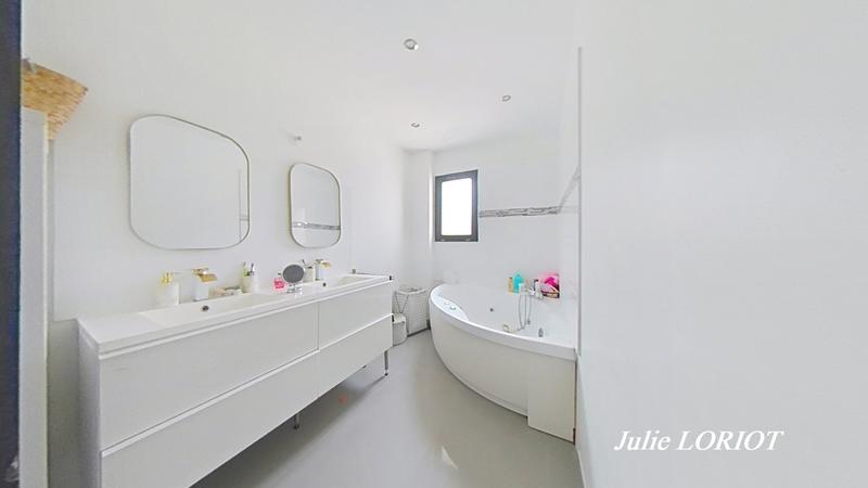 Maison contemporaine - 147 m² - 6 pièces