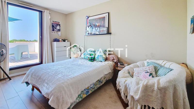 Maison - 210 m² - 8 pièces