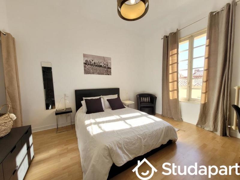 Chambre - 14 m² - 1 pièce