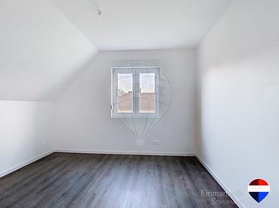 Maison - 94 m² - 5 pièces