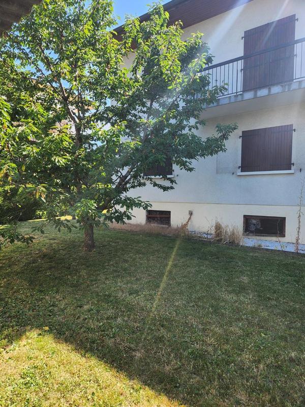 Maison - 261 m² - 11 pièces