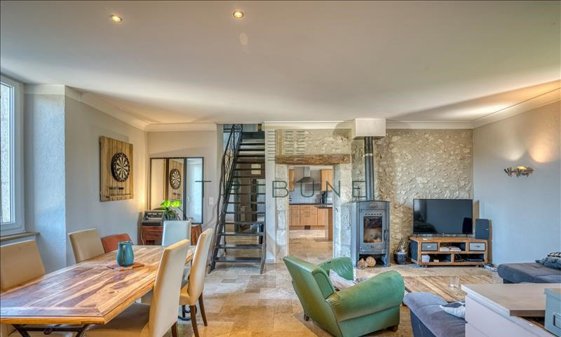 Maison - 185 m² - 6 pièces