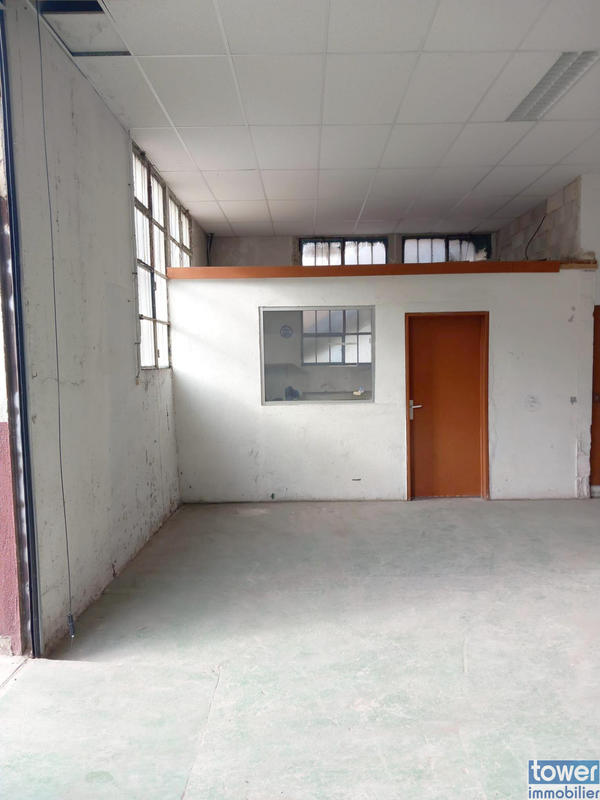 Entrepôt - 160 m²