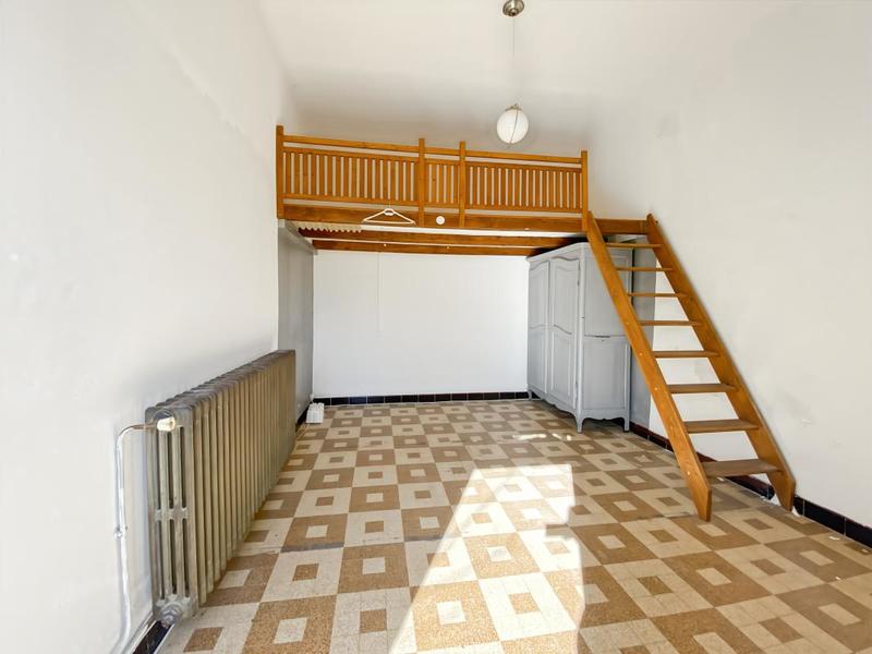 Appartement - 100 m² - 7 pièces