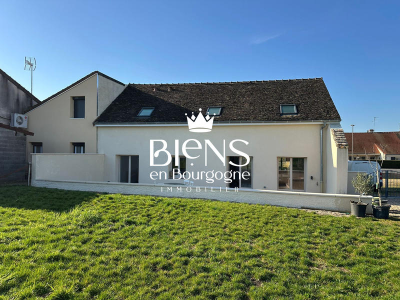 Maison ancienne - 163 m² - 6 pièces