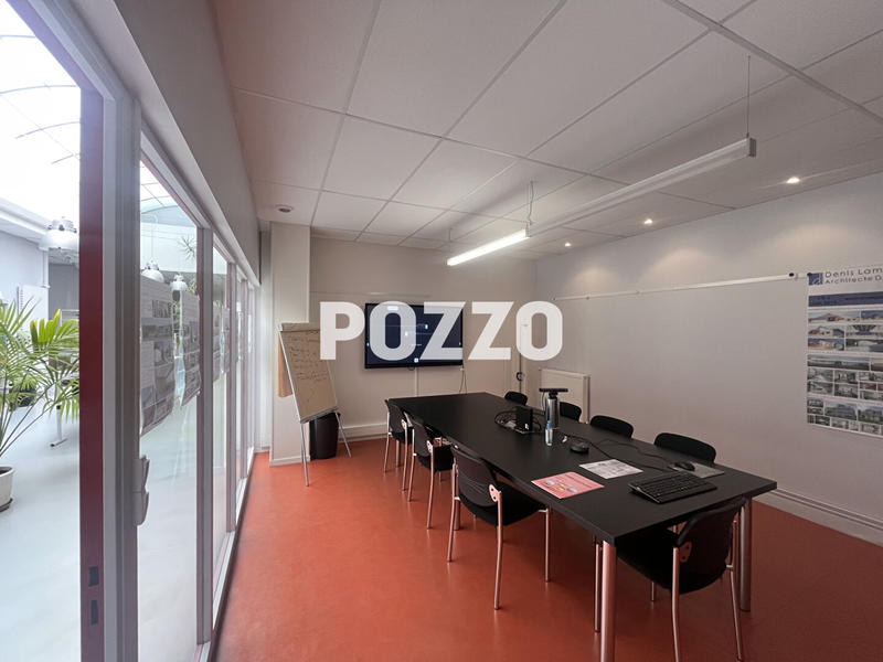 Local commercial - 374 m²