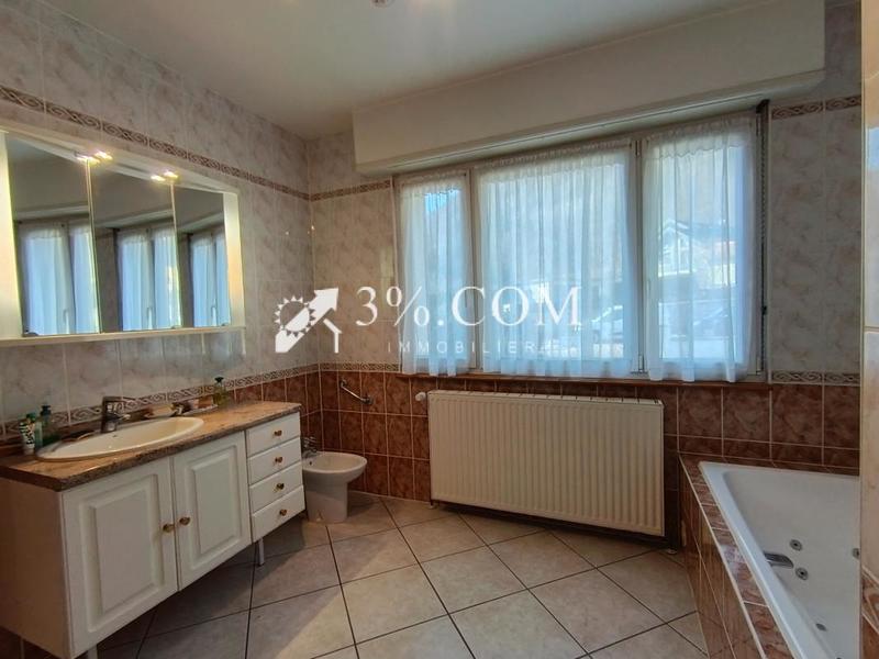 Pavillon - 190 m² - 7 pièces