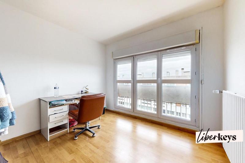 Appartement - 80 m² - 4 pièces