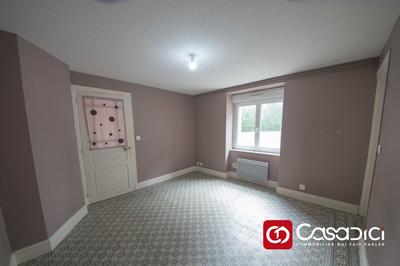 Maison - 96 m² - 5 pièces