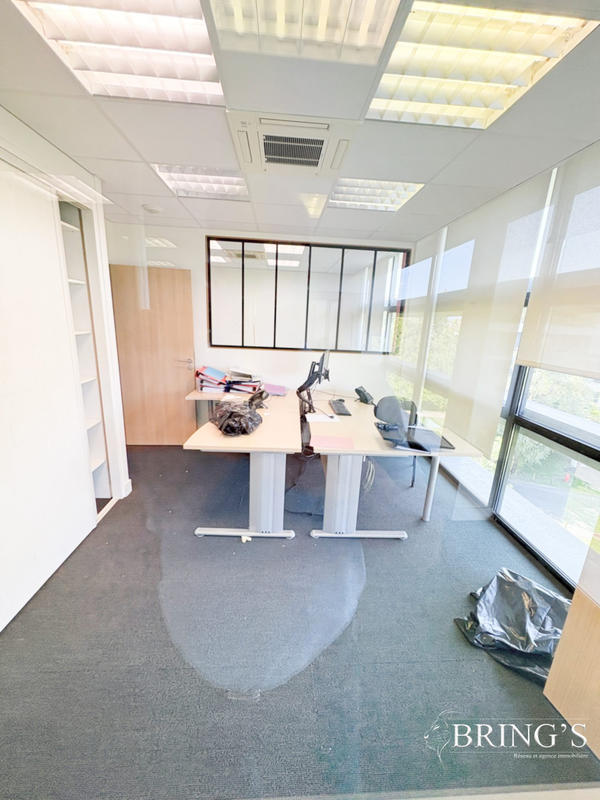 Bureau - 220 m²