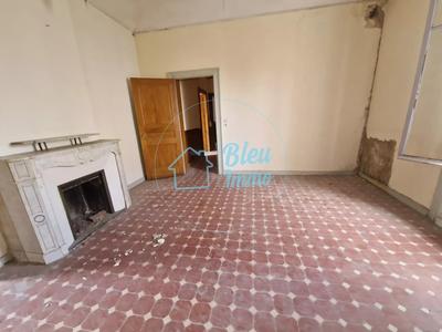 Appartement - 80 m² - 5 pièces