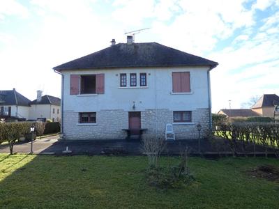 Maison - 90 m² - 6 pièces