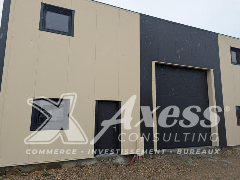 Local d'activité / Entrepôt - 130 m²