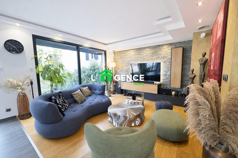 Villa - 160 m² - 6 pièces