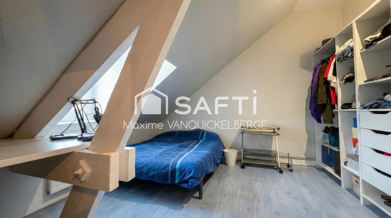 Maison - 274 m² - 12 pièces