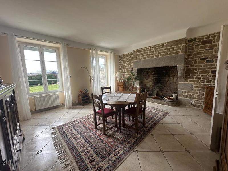 Maison - 308 m² - 10 pièces