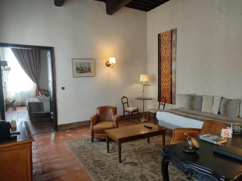 Maison - 746 m² - 15 pièces