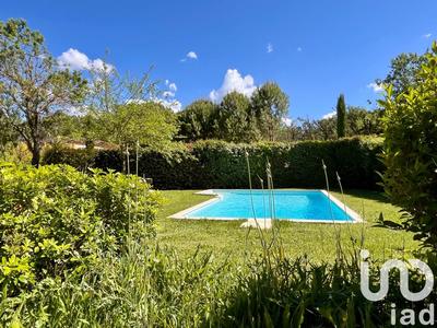 Maison - 180 m² - 7 pièces