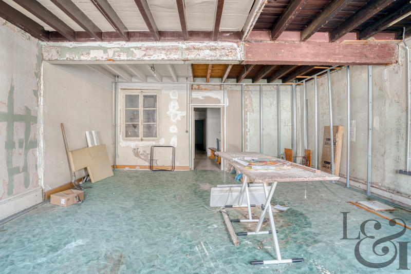 Maison - 210 m² - 8 pièces