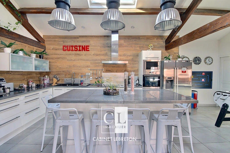 Loft - 174 m² - 4 pièces