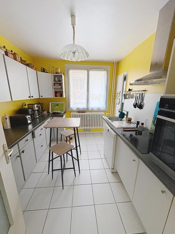 Appartement - 75 m² - 4 pièces