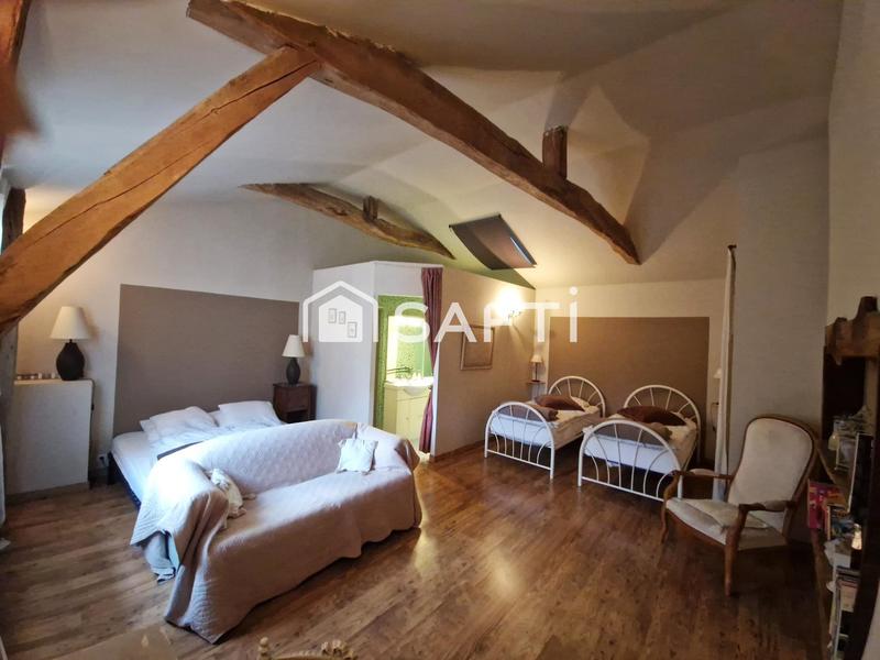 Maison - 300 m² - 9 pièces