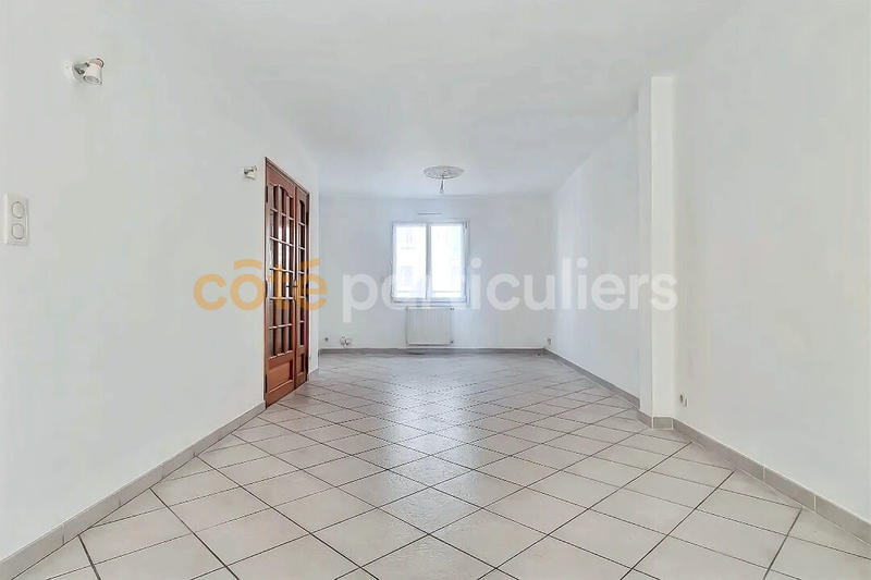 Maison - 195 m² - 8 pièces