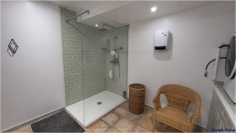 Maison - 332 m² - 11 pièces