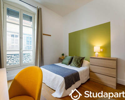 Chambre - 120 m² - 1 pièce