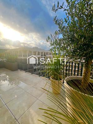 Appartement - 99 m² - 4 pièces