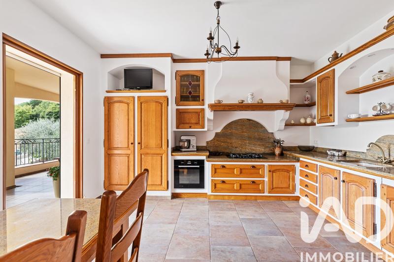 Maison - 183 m² - 4 pièces