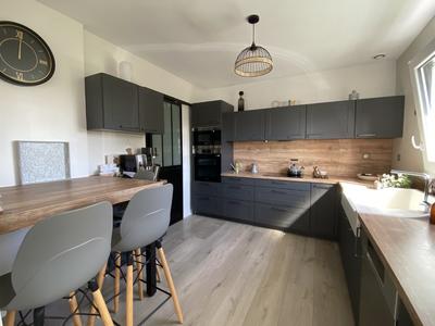 Maison - 100 m² - 4 pièces