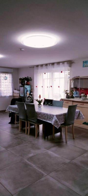 Maison traditionnelle - 80 m² - 4 pièces