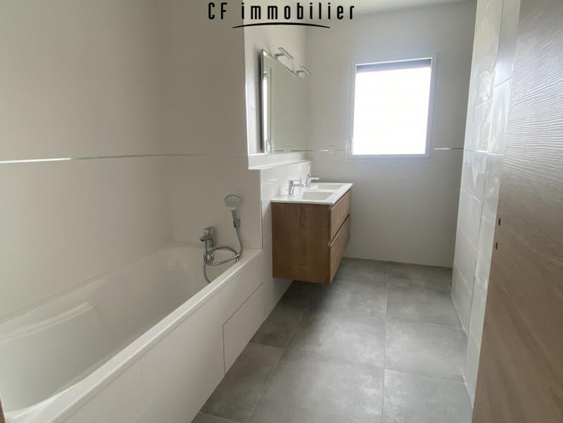 Maison - 105 m² - 4 pièces