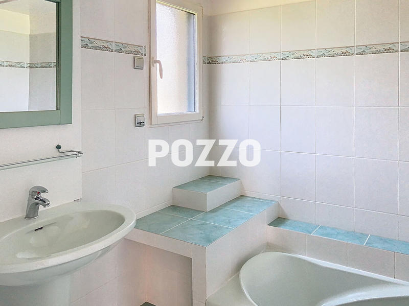 Maison - 167 m² - 7 pièces