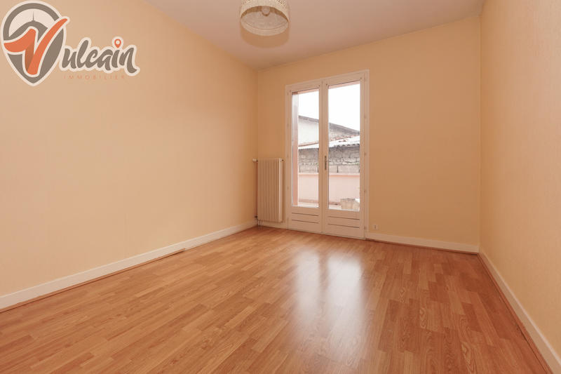 Maison - 196 m² - 8 pièces