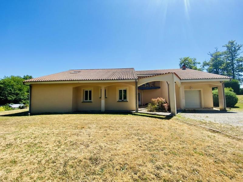 Maison - 220 m² - 7 pièces