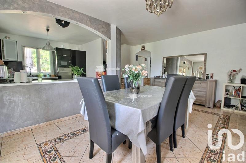 Maison - 205 m² - 9 pièces