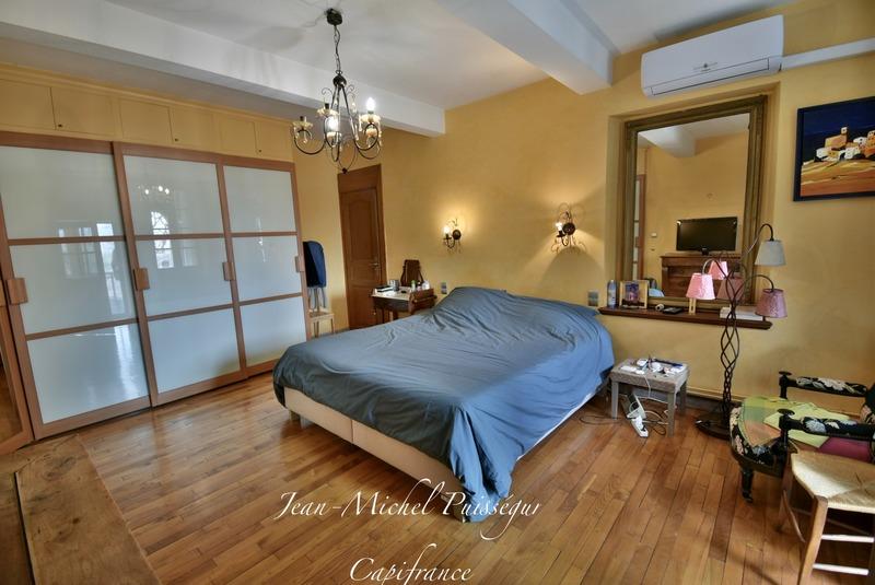 Maison bourgeoise - 220 m² - 10 pièces