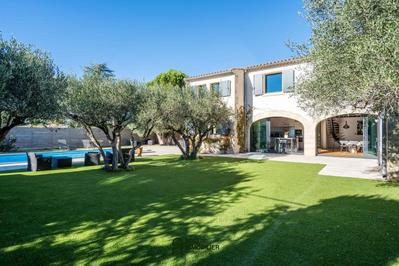 Villa - 280 m² - 7 pièces