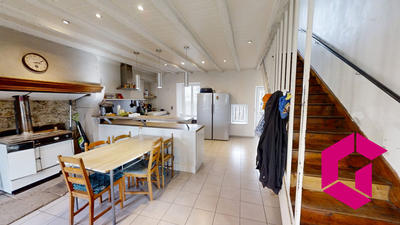Maison ancienne - 207 m² - 7 pièces